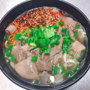 Spicy Beef Noodle Soup 香辣牛肉拉面