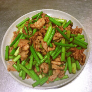 Stir-Fried Garlic Stem With Pork 蒜苔炒肉        