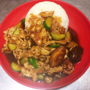 Stir Fried Sliced Chicken and Mushroom with Rice 香菇鸡片饭 
